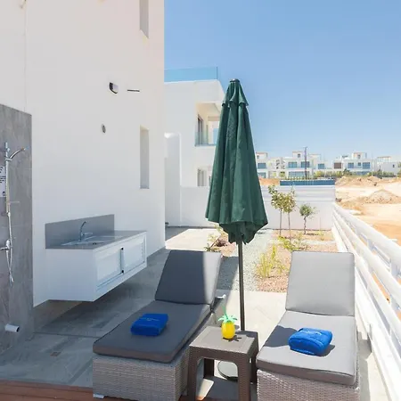 Villa Sol E Mar Protarász